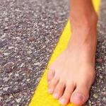 Dream Interpretation: Why do you dream of walking barefoot on the street?