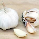 What does garlic mean in a dream?